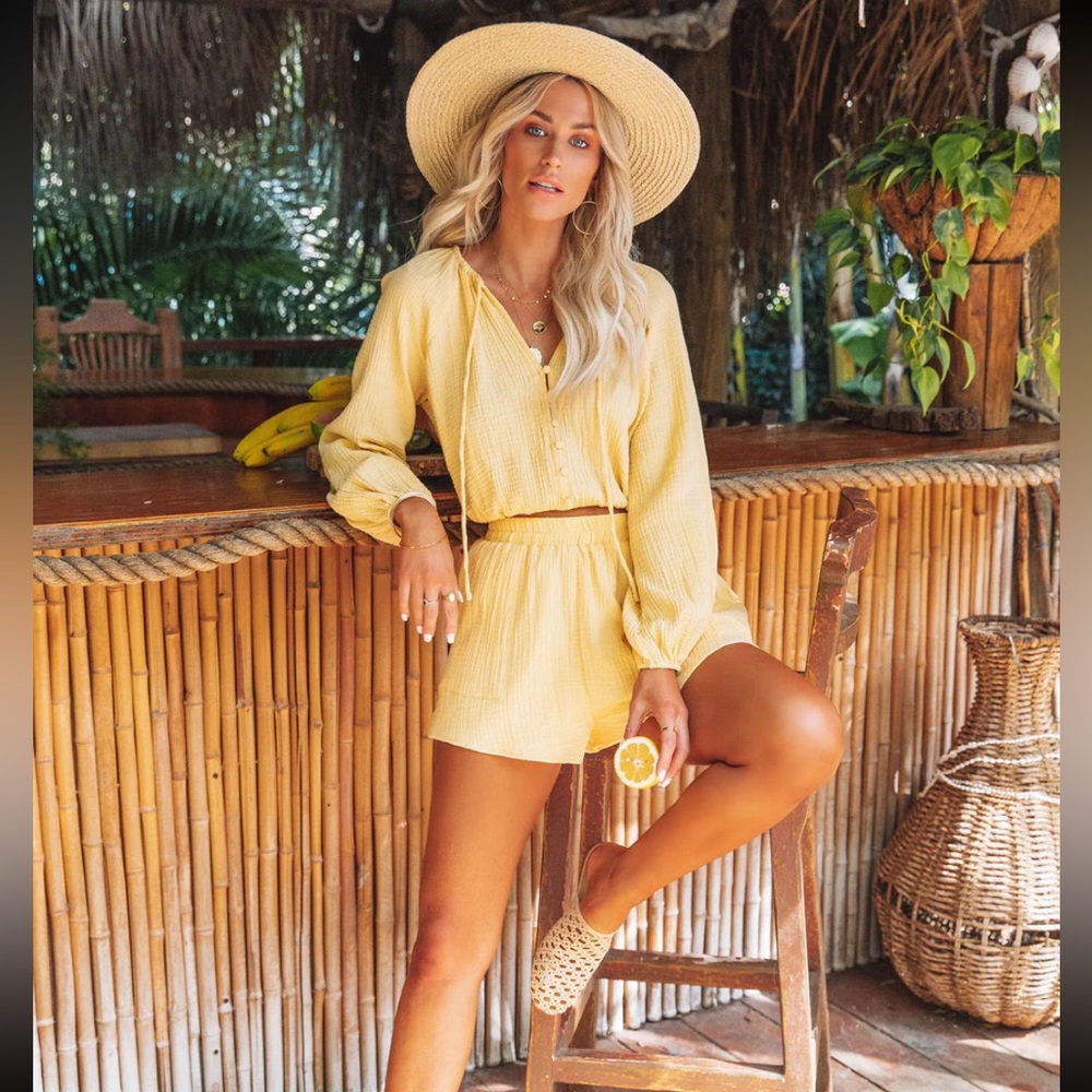 Vici OLLIE COTTON BUTTON DOWN CROP TOP & SHORTS SET - PALE YELLOW